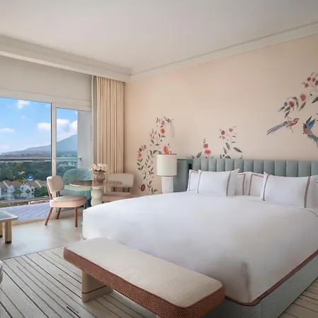 Don Carlos Hotel