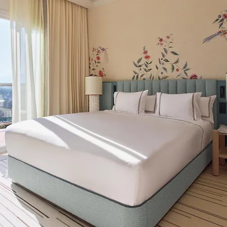 Don Carlos Hotel